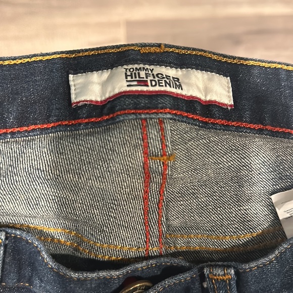 Tommy jeans. 32/34 slim jeans. - Picture 2 of 3